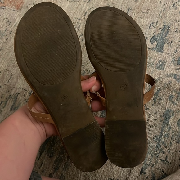 Unbranded • Brown sandals with gold accents - Picture 2 of 4